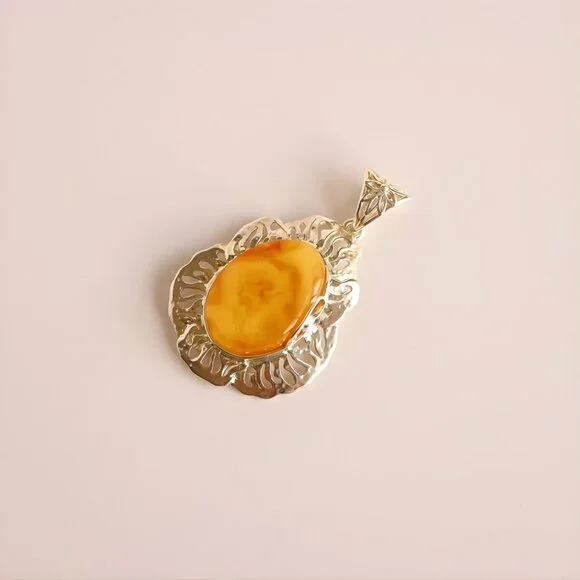 Butterscotch Amber Pendant in Sterling Silver (Pendant Only) - Picture 4 of 6